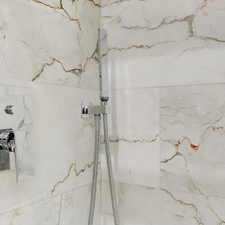 San Giovanni Cozy - And Róma